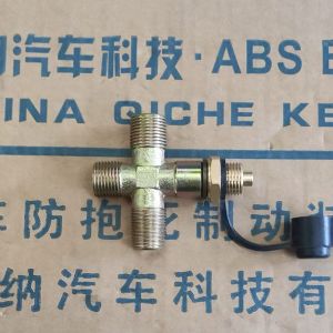 四通測(cè)氣接頭